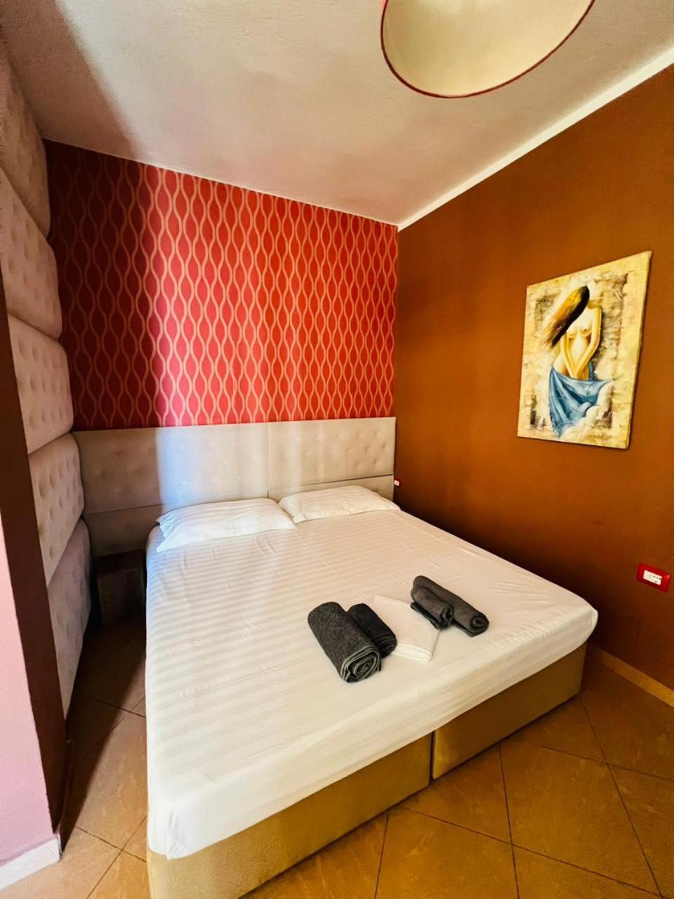 Inn Hotel Škalngur Buitenkant foto