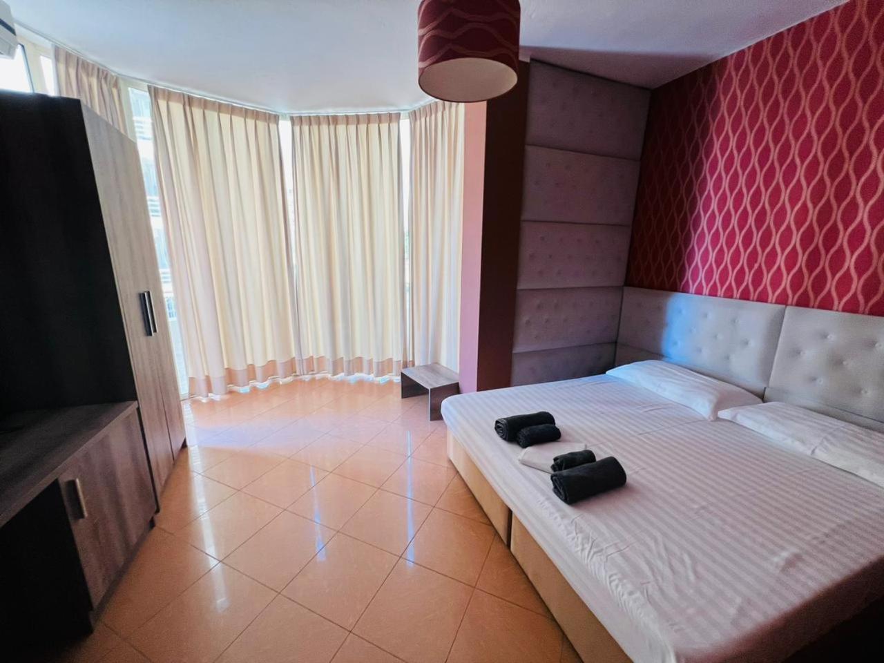Inn Hotel Škalngur Buitenkant foto