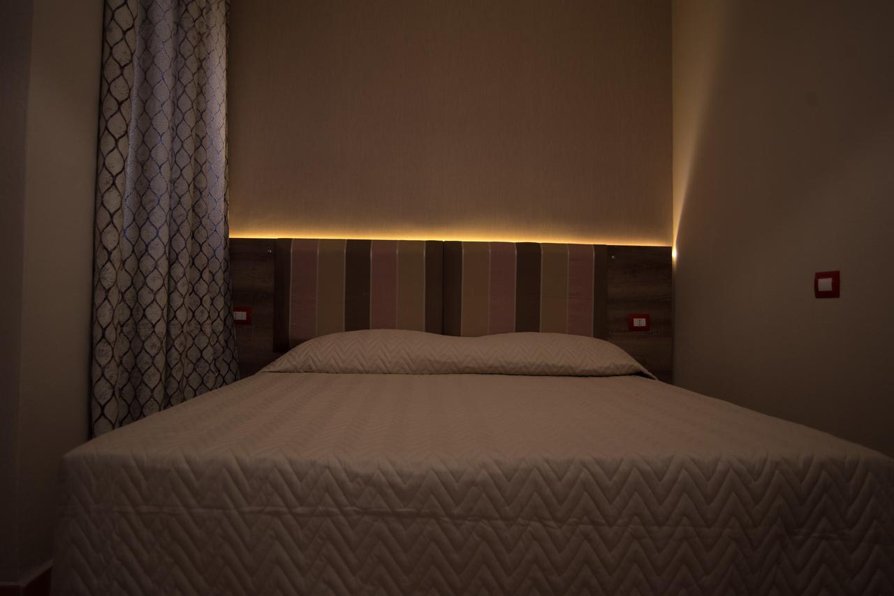 Inn Hotel Škalngur Buitenkant foto