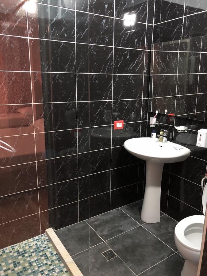 Inn Hotel Škalngur Buitenkant foto