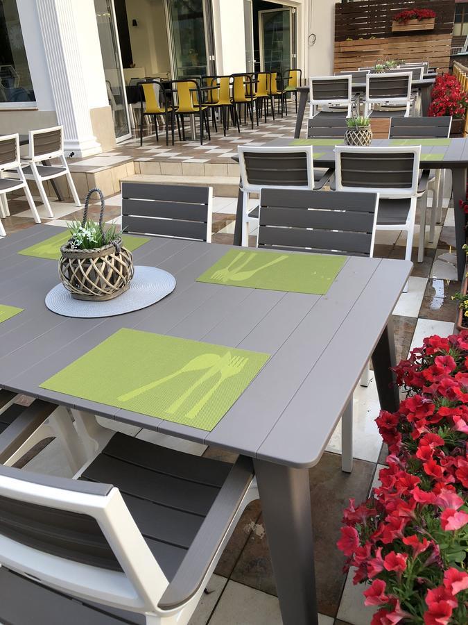 Inn Hotel Škalngur Buitenkant foto