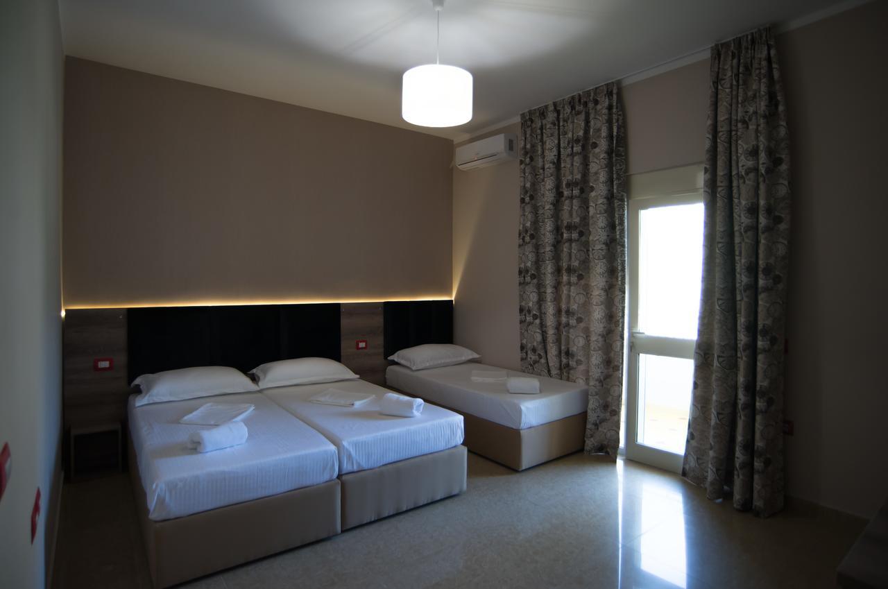 Inn Hotel Škalngur Buitenkant foto