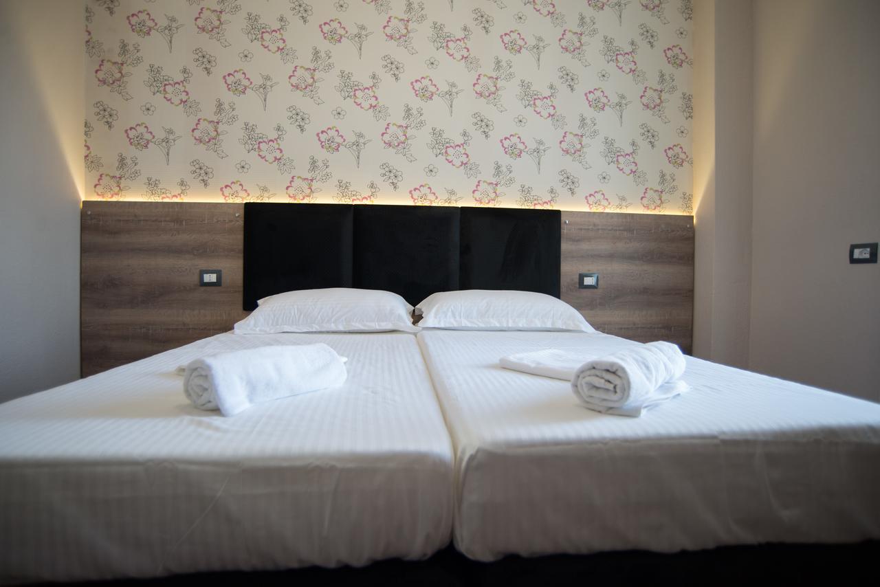 Inn Hotel Škalngur Buitenkant foto