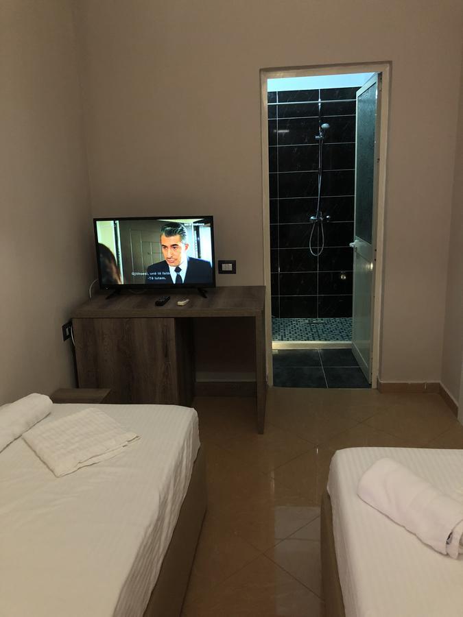 Inn Hotel Škalngur Buitenkant foto