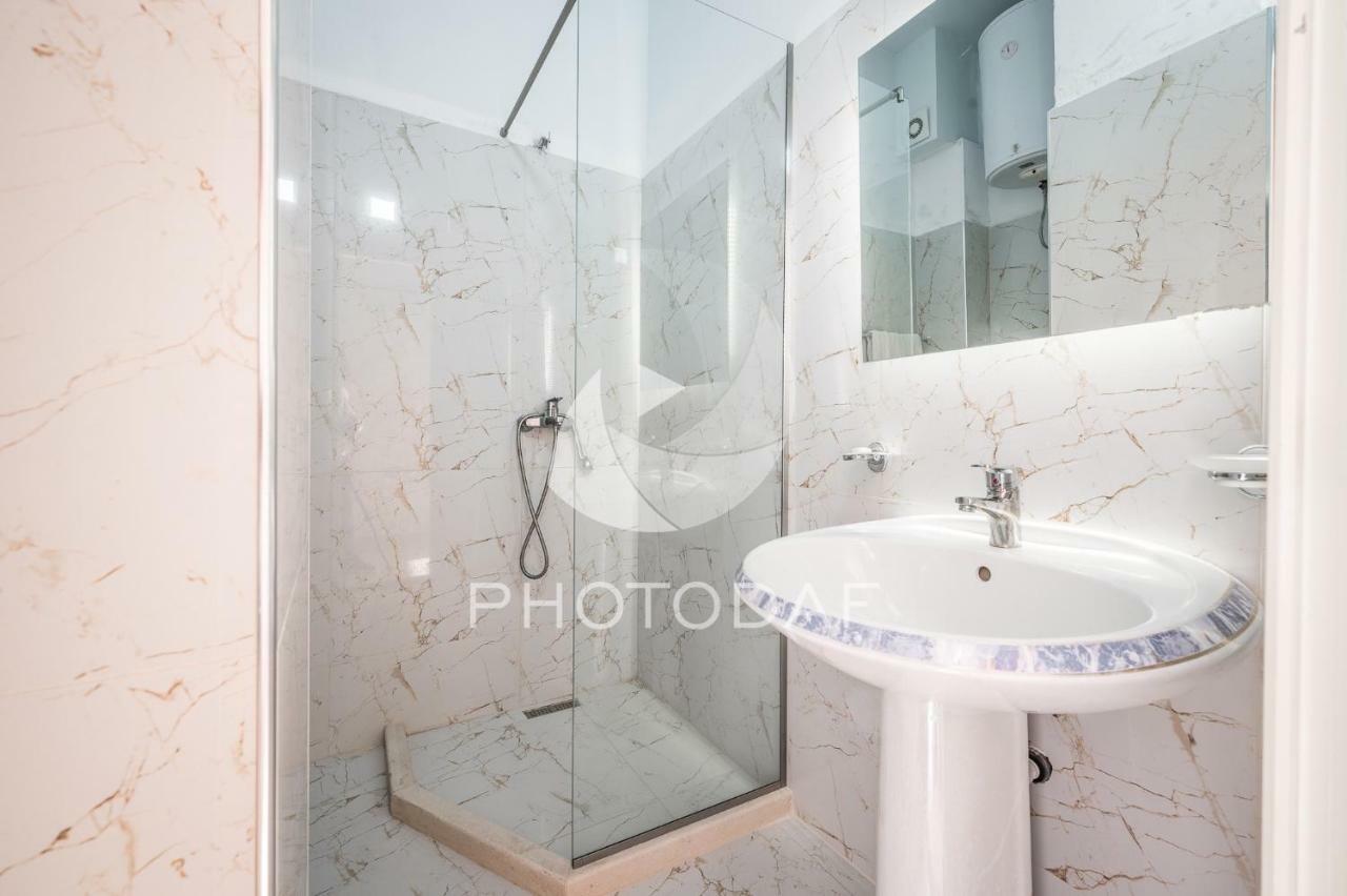 Inn Hotel Škalngur Buitenkant foto